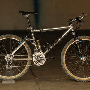 TURNER BURNER 1994 built by Flowrider Racing
